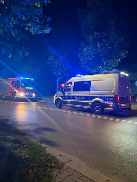 Wypadek i pożar auta w Głownie – interwencje strażaków