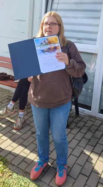 Rodzinna gra terenowa „Cztery pory tradycji” w Rosanowie – nauka przez zabawę