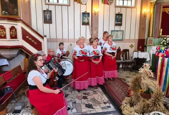 Zespoły z Dzierżąznej uświetniły Święto Ziemniaka i Dożynki Parafialne
