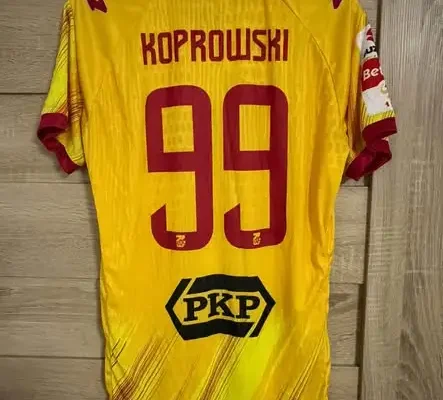 Koszulka Oskara Koprowskiego na licytacji dla Laurki