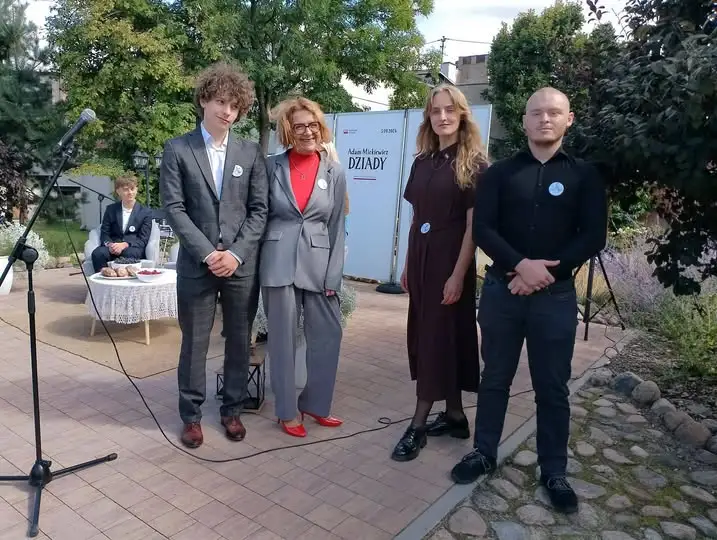 Narodowe Czytanie w Zgierzu: „Dziady” Mickiewicza w Parku Kulturowym Miasta Tkaczy