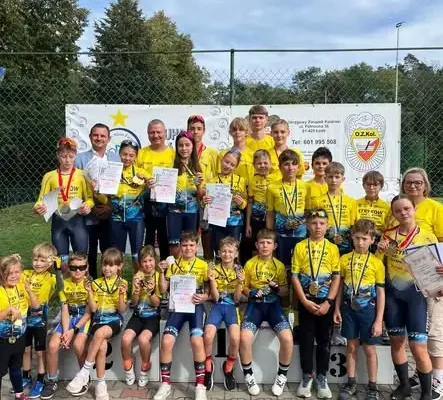 Młodzi kolarze z Gminy Stryków przywieźli 20 medali z Koźla