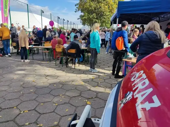 Piknik szkolny w Zgierzu z udziałem strażaków OSP