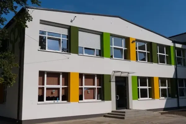 Zgierz: patrole policji przy szkołach to działania prewencyjne, nie reakcja na zdarzenie