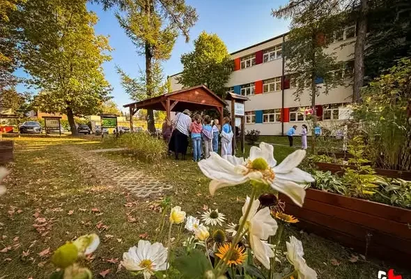 Eko pracownia pod chmurką w Szkole Podstawowej nr 3 w Zgierzu – zielona lekcja przyrody