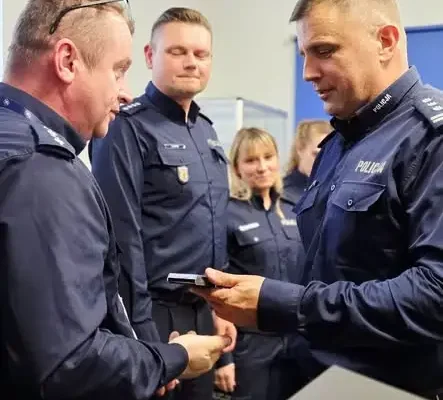 Stulecie dzielnicowych w Zgierzu – medale, konkurs i życzenia dla funkcjonariuszy