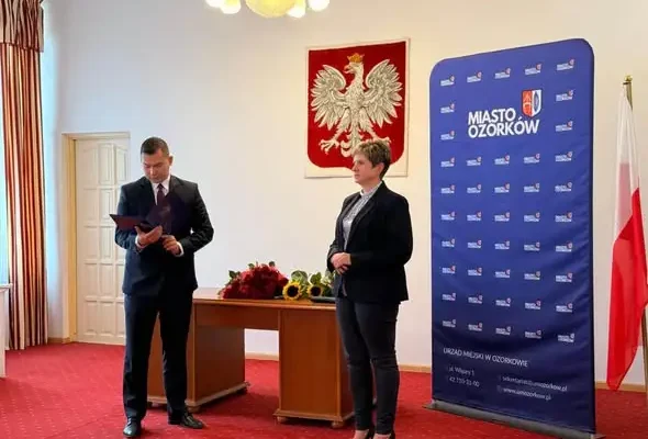 Dzień Edukacji Narodowej w Ozorkowie: nagrody dla nauczycieli i dyrektorki SP2
