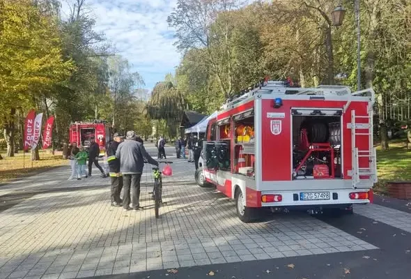 Strażacy z OSP Zgierz uczyli mieszkańców, jak reagować w kryzysie
